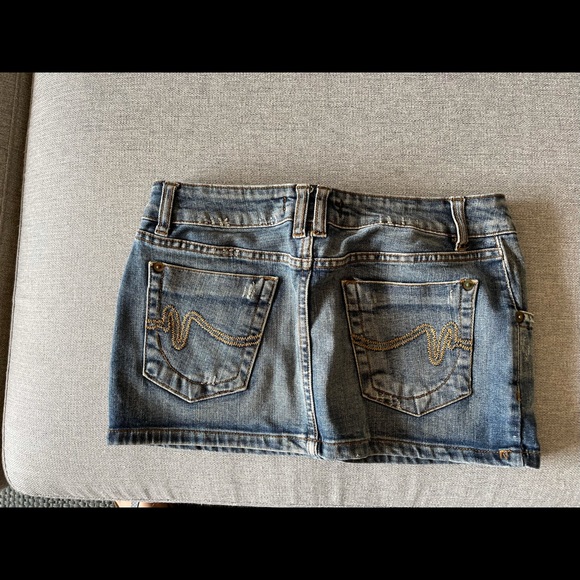 Skirt - Picture 2 of 3